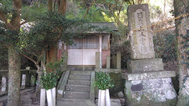 宮崎県の僧日要の墓