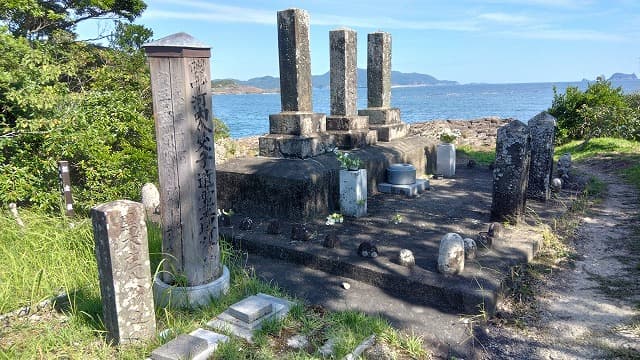 宮崎県の幕末勤王家海賀宮門外二士の墓