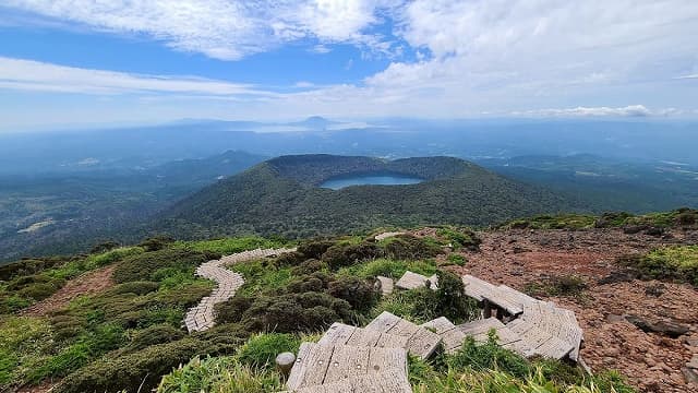 宮崎県えびの市の大浪池