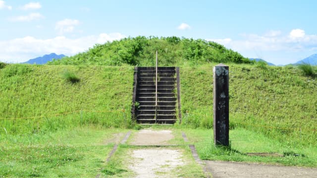 宮崎県西都市の西都原古墳群