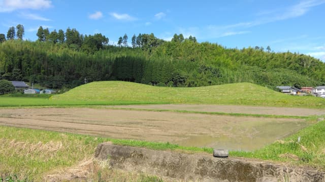 宮崎県西都市の松本塚古墳