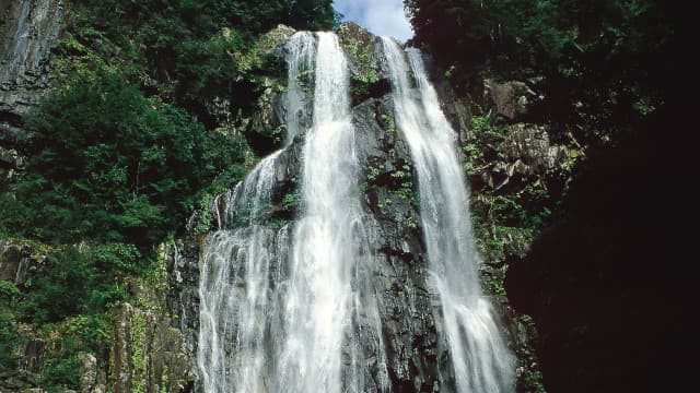 宮崎県の尾鈴山瀑布群