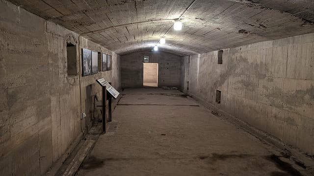 鹿児島県鹿屋市の地下壕第一電信室