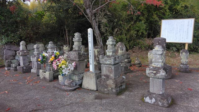 薩摩川内市の入来院氏墓地