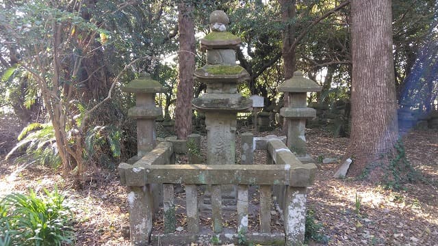 いちき串木野市の来迎寺跡墓塔群