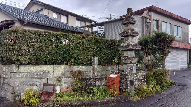 鹿児島県南さつま市の六地蔵塔