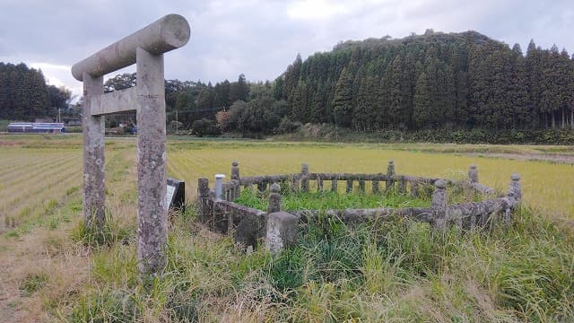 鹿児島県の豊玉姫陵