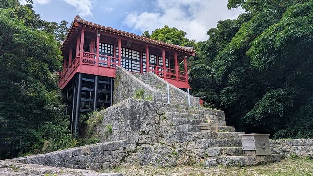 沖縄県那覇市の末吉宮