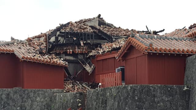 那覇市の焼失した首里城